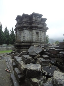 Candi Gatot Kaca