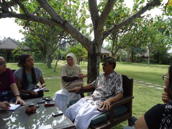 Mendengar Bapak I Gusti Agung Prana berbagi pengalamannya...
