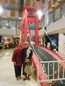 @ replika  Ampera Bridge