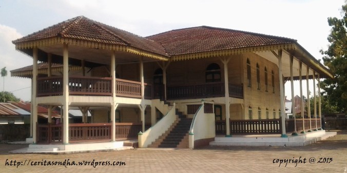 Rumah Tinggi Rengat