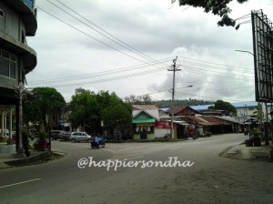 Pusat Kota Sabang, dulu di tempat ini tahun 1999 anak-anak bisa bermain bola sangkinkan sepi, jarang ada kenderaan melintas